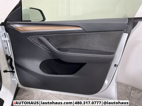Used 2023 Tesla Model Y Long Range image 39
