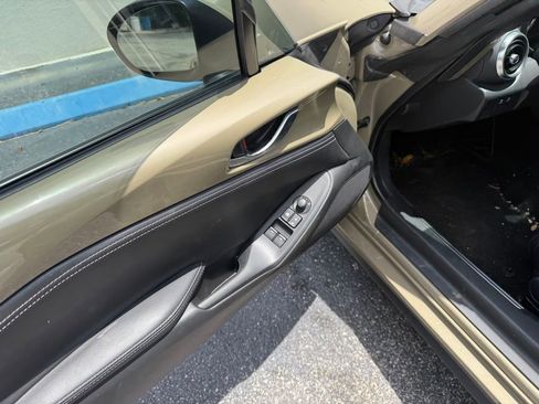 Used 2023 MAZDA MX-5 Miata Grand Touring RWD image 11