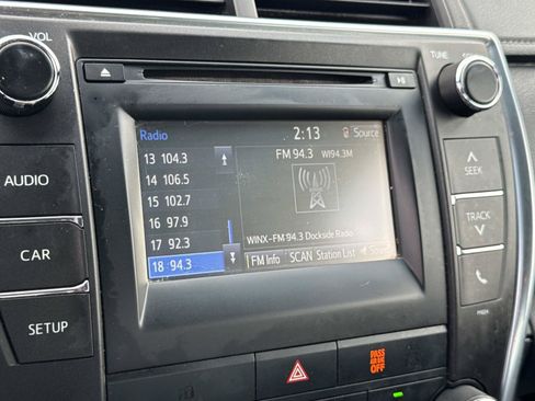 Used 2016 Toyota Camry LE FWD image 4