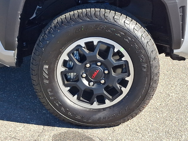 Used 2025 Toyota Tacoma TRD Off-Road AWD/4WD image 29