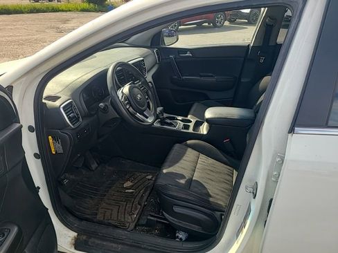 Used 2021 Kia Sportage LX AWD/4WD image 13