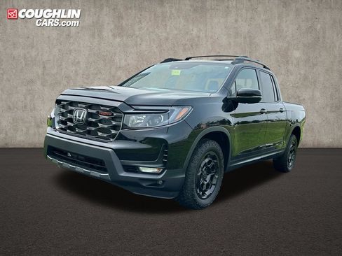 Used 2025 Honda Ridgeline TrailSport+ image 3