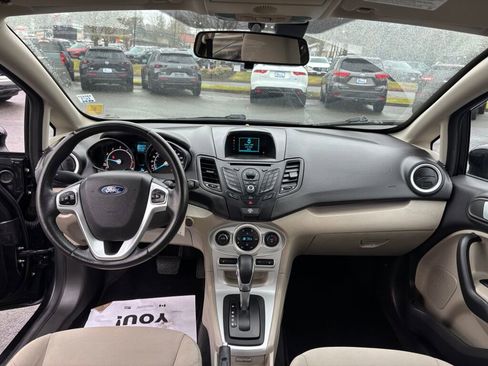 Used 2015 Ford Fiesta SE w/ Comfort Package image 12