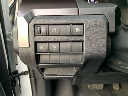 Used 2025 Toyota 4Runner SR5 image 28