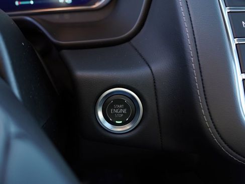 Certified 2024 Chevrolet Tahoe Z71 w/ Luxury Package image 40