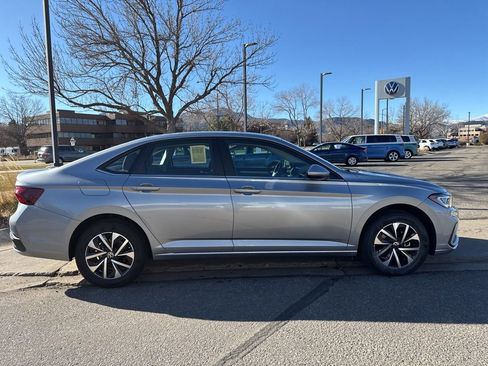 Used 2025 Volkswagen Jetta S image 7