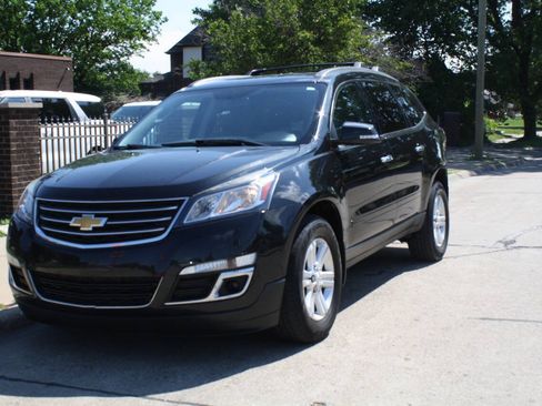 Used 2014 Chevrolet Traverse LT AWD/4WD image 2