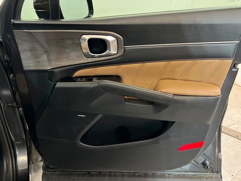 Used 2024 Kia Sorento SX Prestige w/ Olive Brown Leather Package image 25