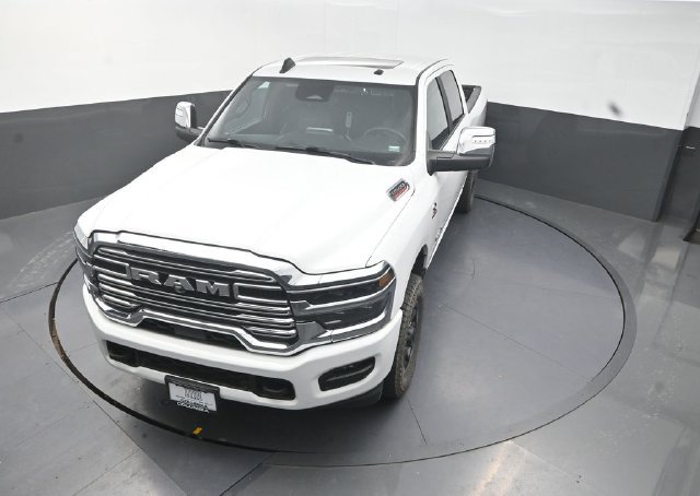 Used 2025 RAM 2500 Laramie AWD/4WD image 14