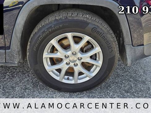 Used 2015 Jeep Cherokee Sport w/ Sport Appearance Group FWD image 12