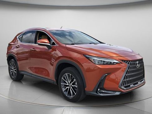 Used 2024 Lexus NX 250 FWD w/ Towing Package (2000 Lbs) image 9
