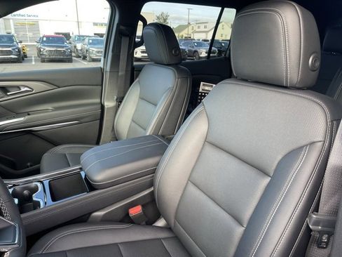 New 2026 Chevrolet Traverse LT w/ Driver Confidence Package image 17