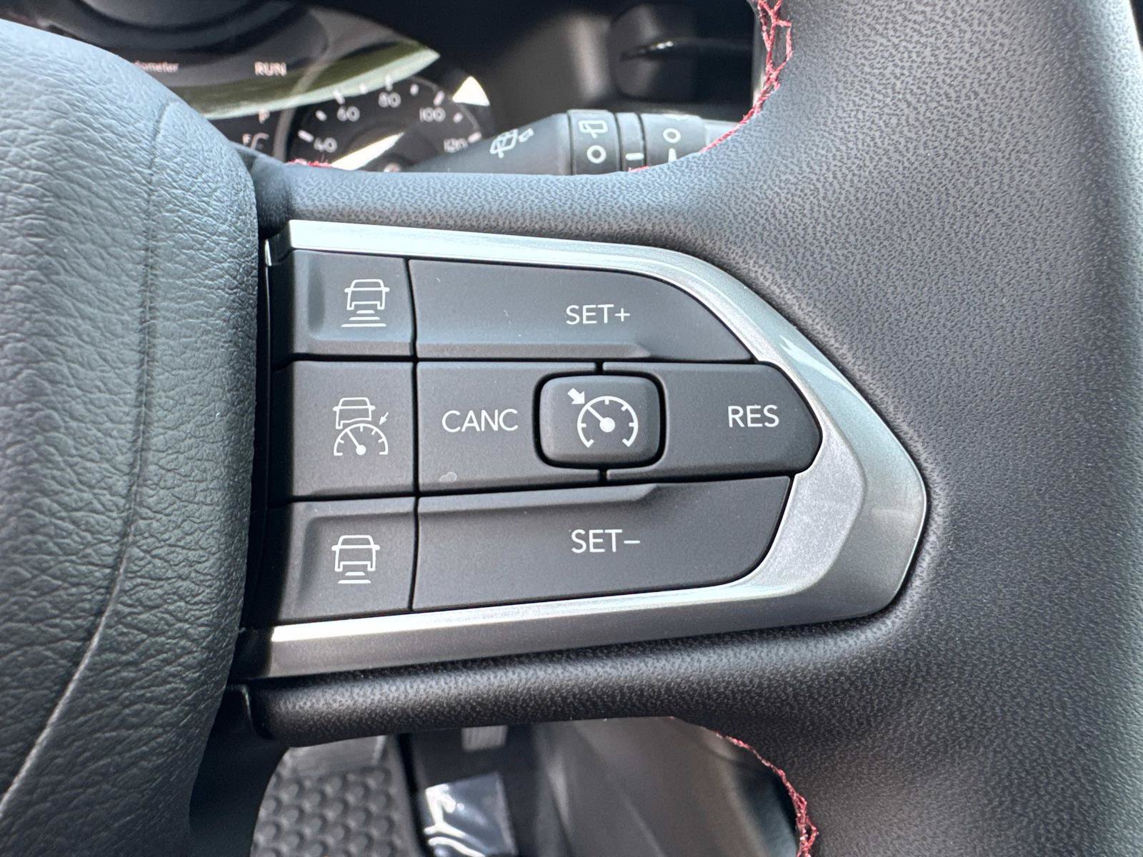 New 2026 Jeep Compass Trailhawk w/ Trailer Tow Group AWD/4WD image 29