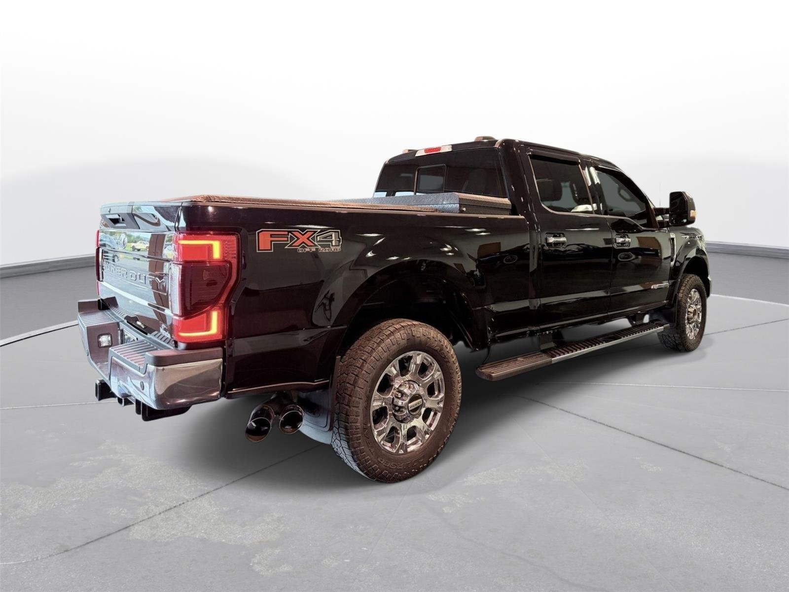 Used 2022 Ford F350 Lariat w/ Lariat Ultimate Package AWD/4WD image 11
