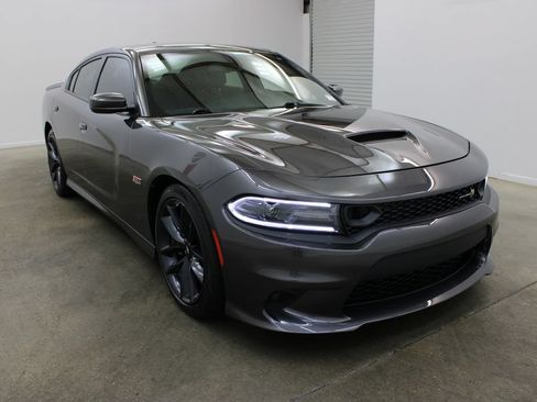 Used 2019 Dodge Charger Scat Pack RWD image 6