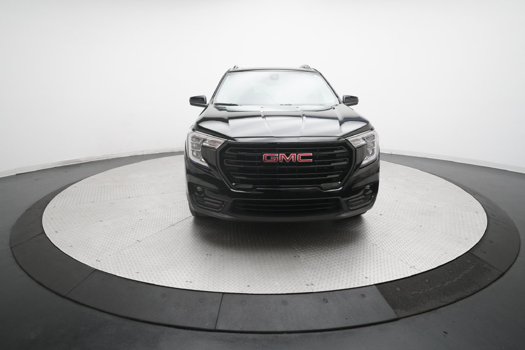 Certified 2024 GMC Terrain SLT w/ Elevation Edition AWD/4WD image 11