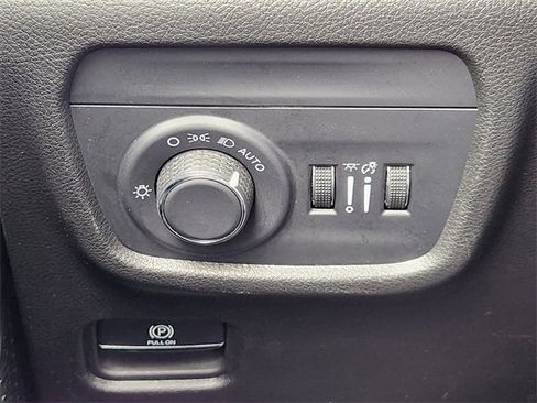 Used 2024 Jeep Grand Cherokee L Laredo image 19