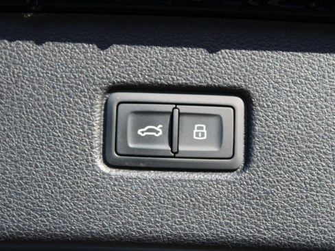 Used 2020 Audi Q7 3.0T Premium Plus image 36