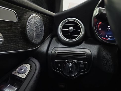 Used 2020 Mercedes-Benz GLC 300 GLC 300 image 28