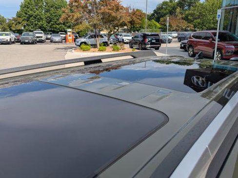 Used 2026 Hyundai Palisade Calligraphy image 9