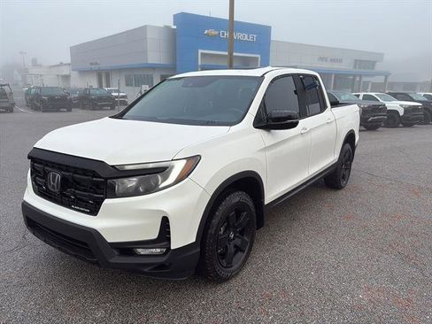 Used 2025 Honda Ridgeline Black Edition image 3