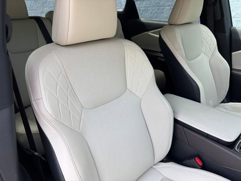 Used 2024 Lexus RX 350 FWD w/ Technology Package image 17