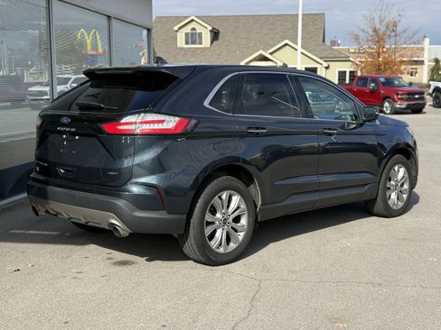 Used 2022 Ford Edge Titanium image 5
