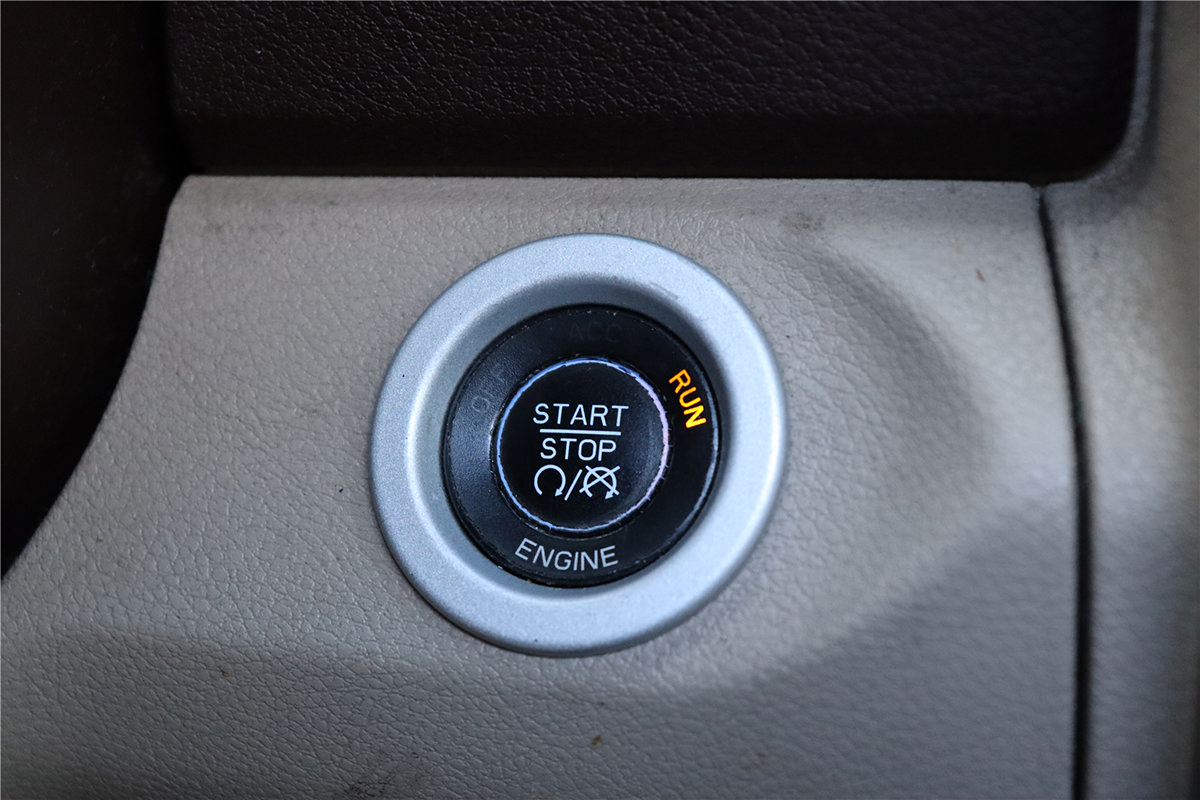 Used 2013 RAM 1500 Laramie Longhorn w/ Convenience Group AWD/4WD image 39