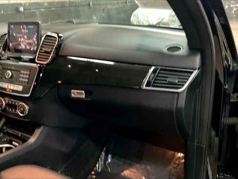 Used 2018 Mercedes-Benz GLE 350 image 19