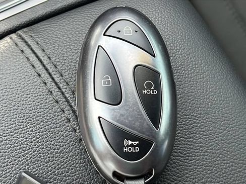 Certified 2025 Hyundai Santa Cruz Limited AWD/4WD image 33