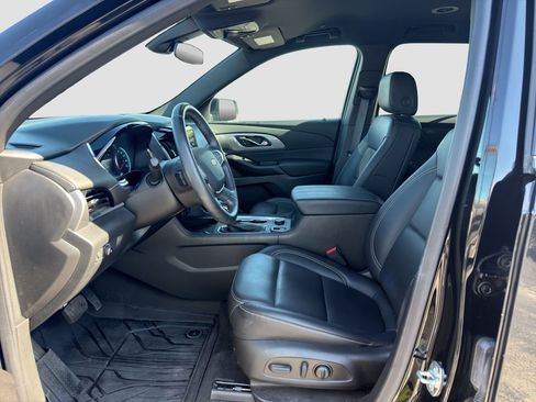 Used 2024 Chevrolet Traverse LT w/ LPO, Floor Liner Package AWD/4WD image 9