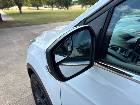 Used 2018 Ford Escape SE AWD/4WD image 16