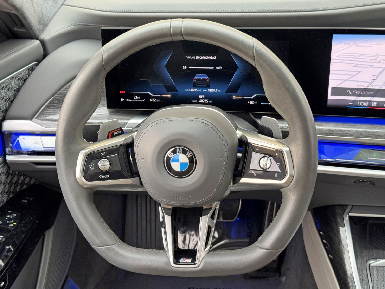Used 2023 BMW 760i xDrive AWD/4WD image 23