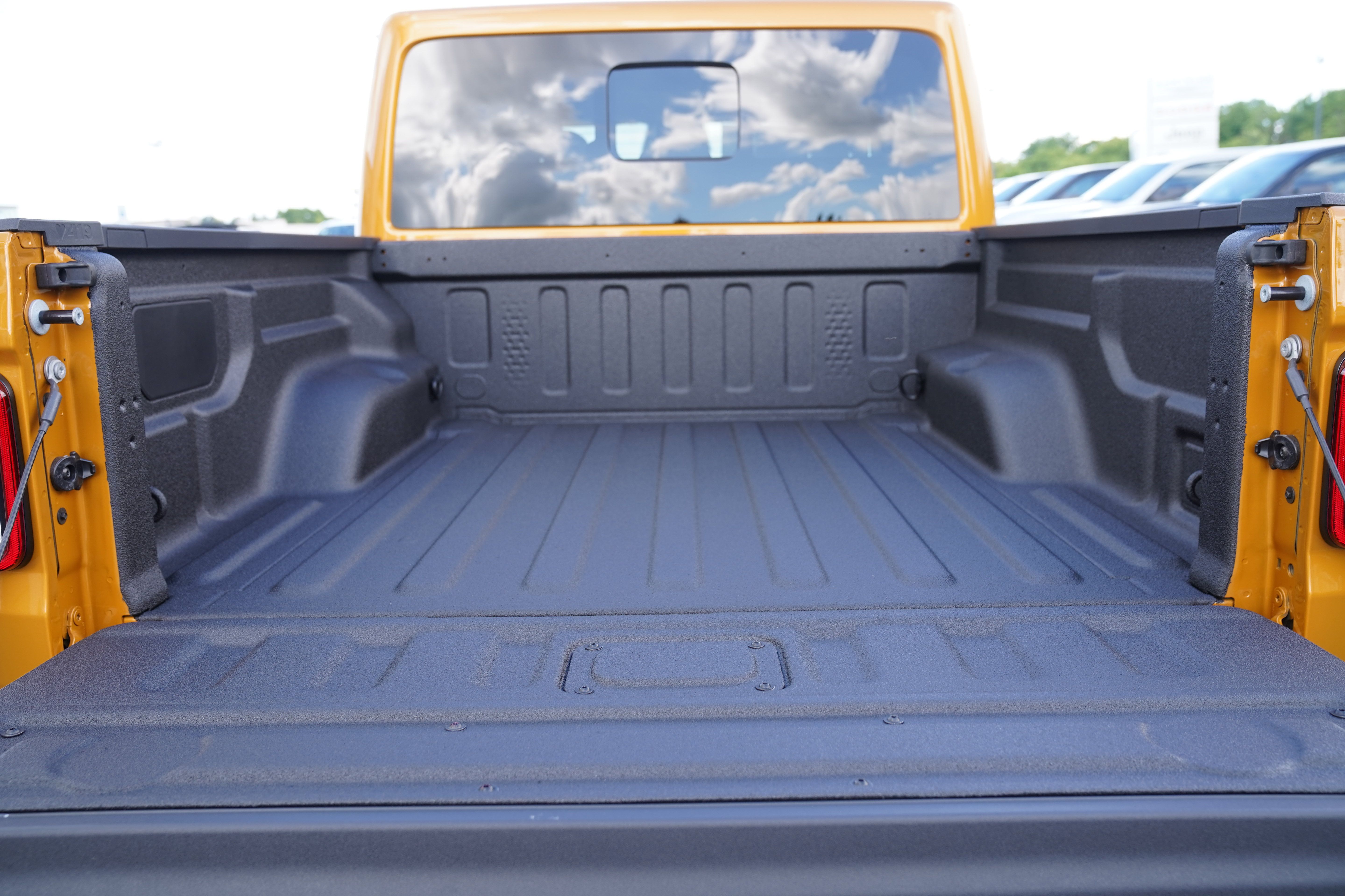 New 2026 Jeep Gladiator Sport AWD/4WD image 7