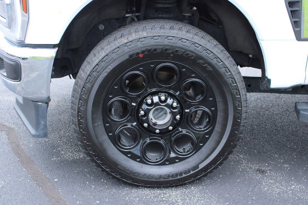 Used 2024 Ford F350 Lariat w/ Chrome Package AWD/4WD image 5