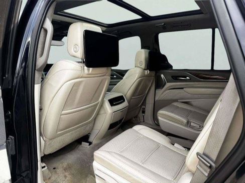 Used 2021 Cadillac Escalade Premium Luxury Platinum AWD/4WD image 46