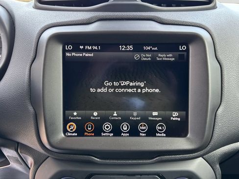 Used 2023 Jeep Renegade Trailhawk AWD/4WD image 18