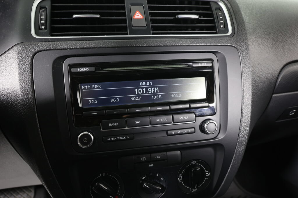 Used 2014 Volkswagen Jetta SE FWD image 33