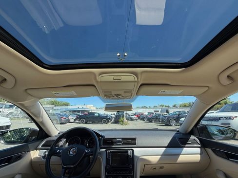 Used 2019 Volkswagen Passat 2.0T Wolfsburg FWD image 23
