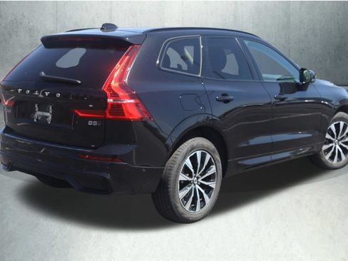 Used 2024 Volvo XC60 B5 Plus w/ Protection Package Premier AWD/4WD image 12
