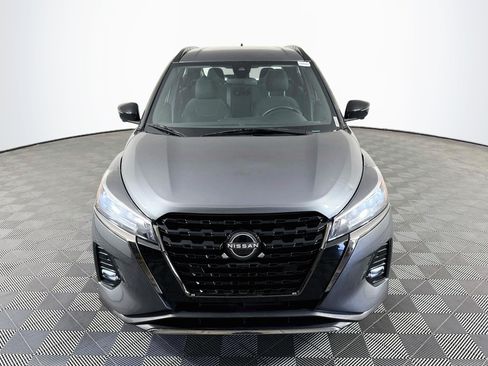 Used 2023 Nissan Kicks SR FWD image 6