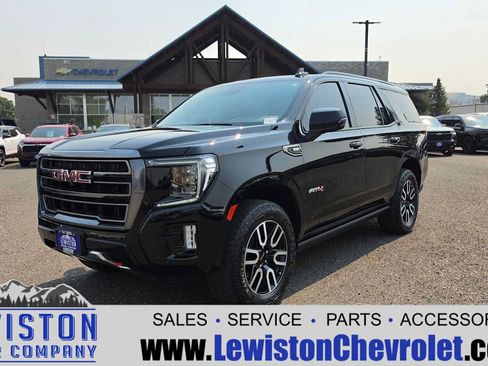 Certified 2023 GMC Yukon AT4 w/ AT4 Premium Plus Package AWD/4WD image 1
