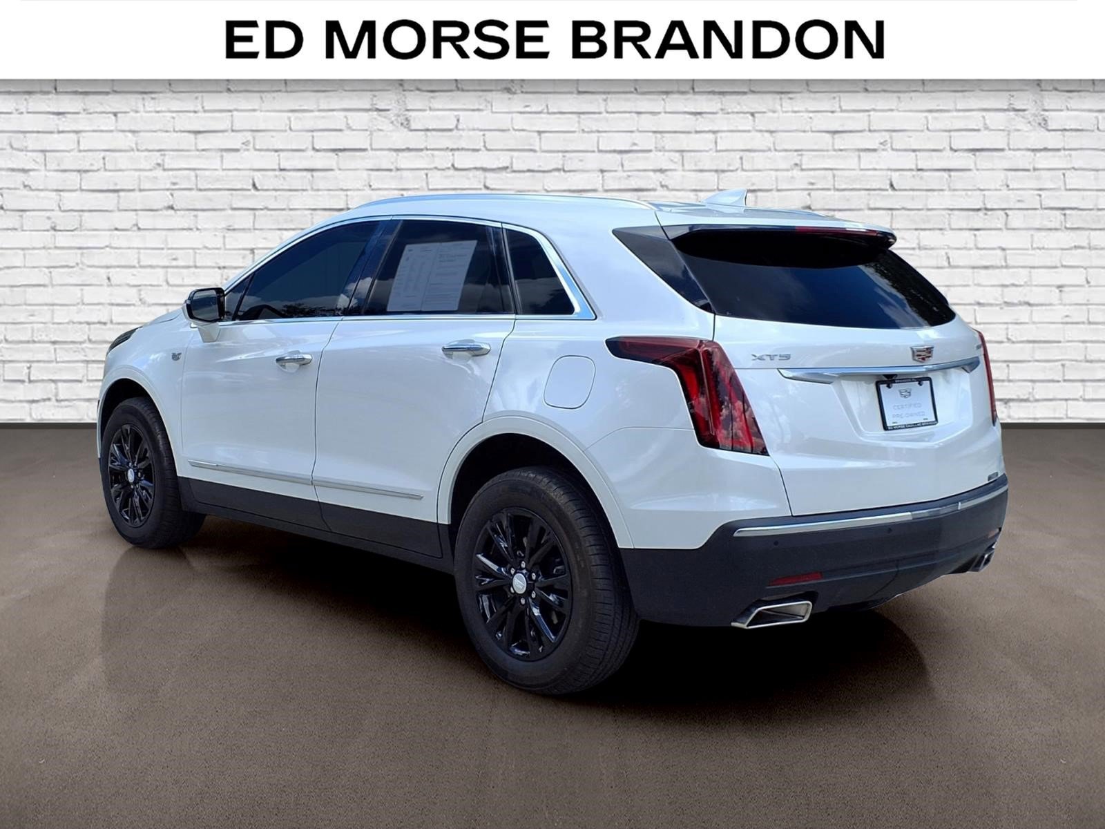 Certified 2024 Cadillac XT5 Luxury FWD image 3