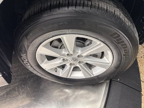 Used 2012 Toyota Highlander SE w/ Tow Pkg image 36