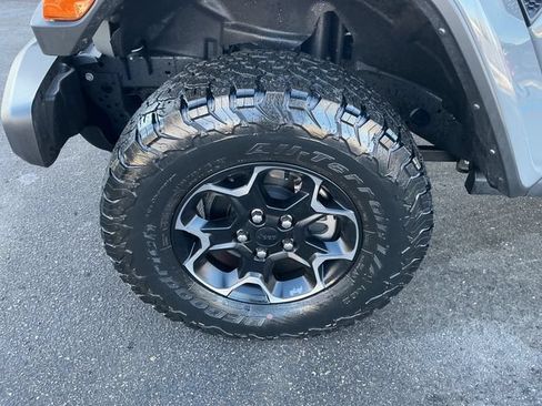 Used 2021 Jeep Wrangler Unlimited Rubicon 4xe w/ Cold Weather Group AWD/4WD image 12