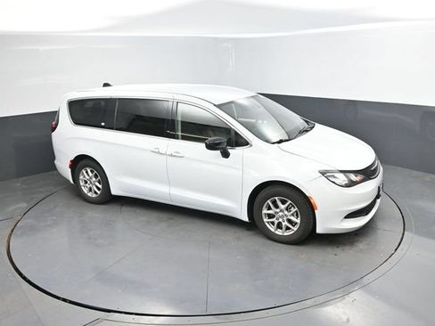 Used 2024 Chrysler Voyager LX FWD image 36