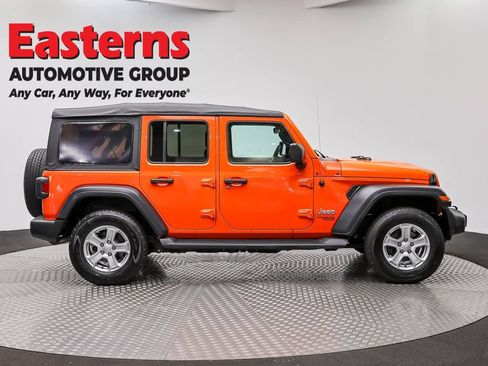 Used 2018 Jeep Wrangler Unlimited Sport S AWD/4WD image 4