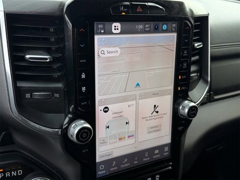 Used 2025 RAM 1500 Laramie image 18