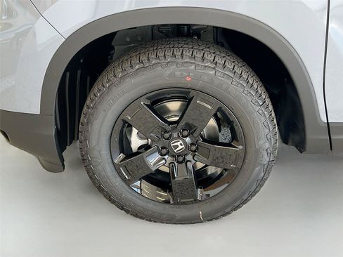 New 2026 Honda Ridgeline Black Edition image 30