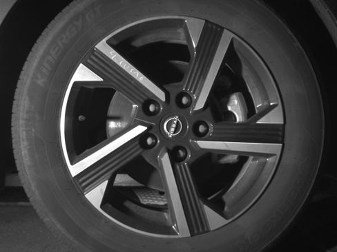 Used 2025 Nissan Sentra SV image 13